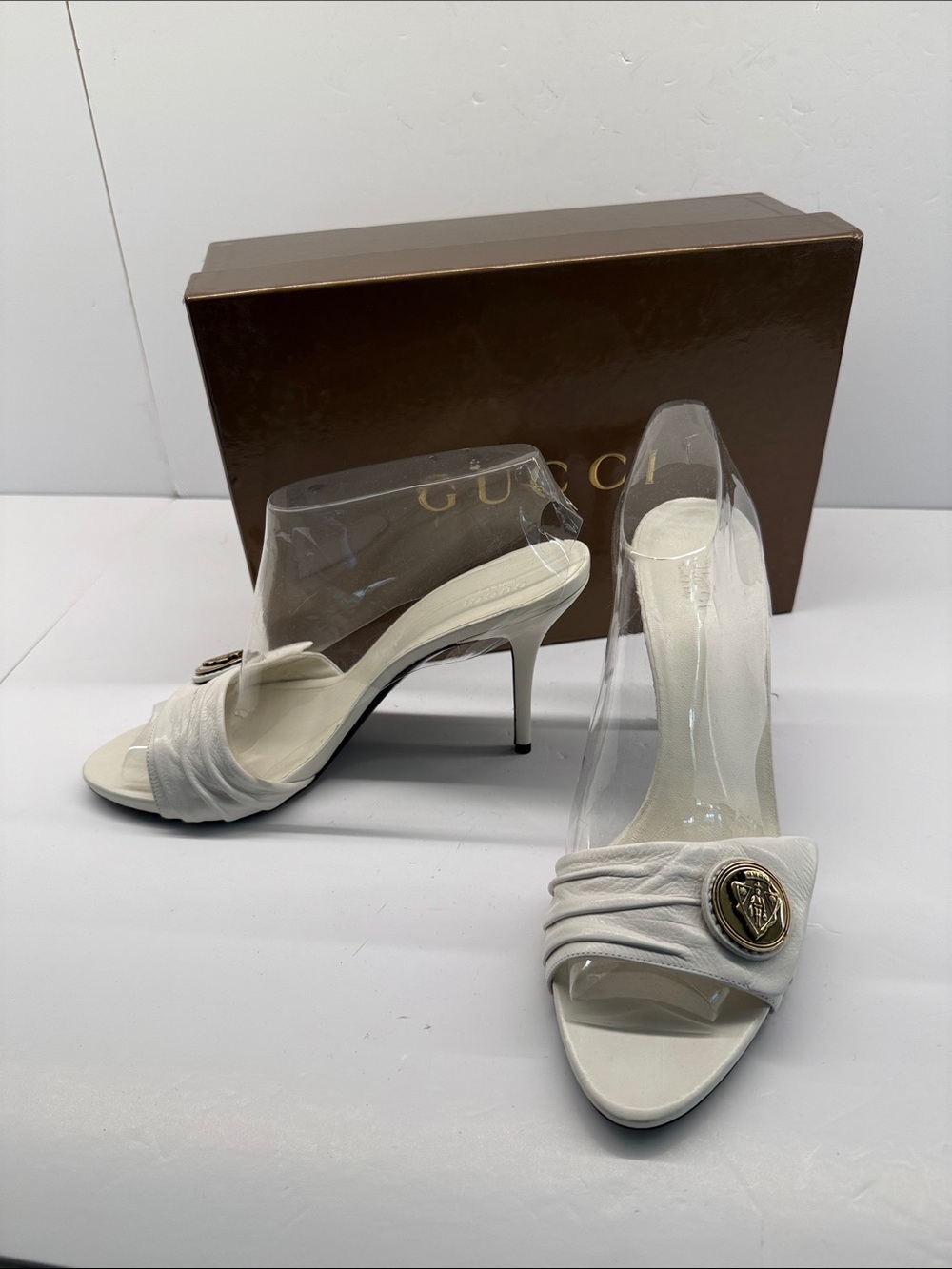 Gucci White Leather Slide Heels with Gold Medallion - Picture 4 of 5